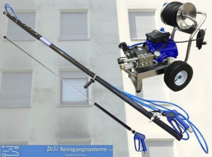 Facade-Cleaning-High-Pressure-Washer-Sraying